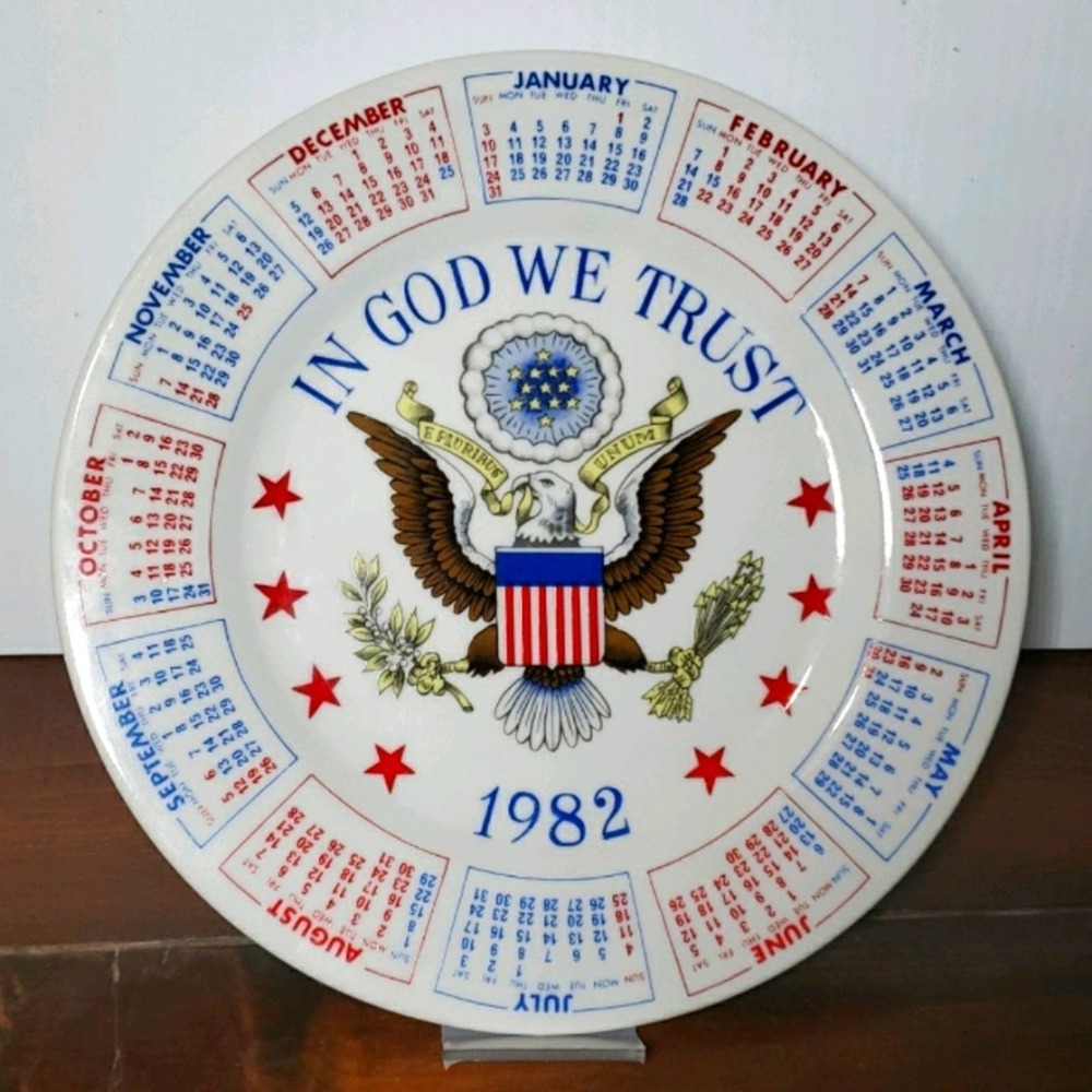 Vintage 1982 Calendar Plate by Spencer's Gifts